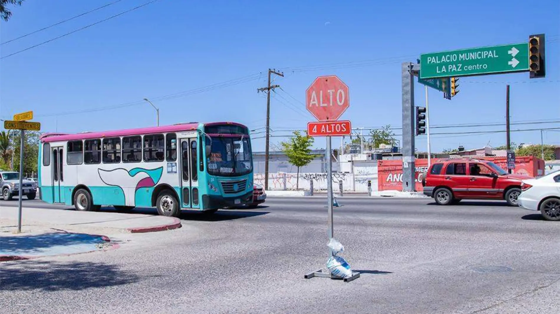 cruce obras viales calles semaforos